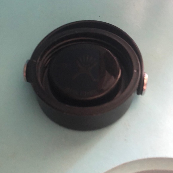 Light blue hydro flask - Picture 3 of 3